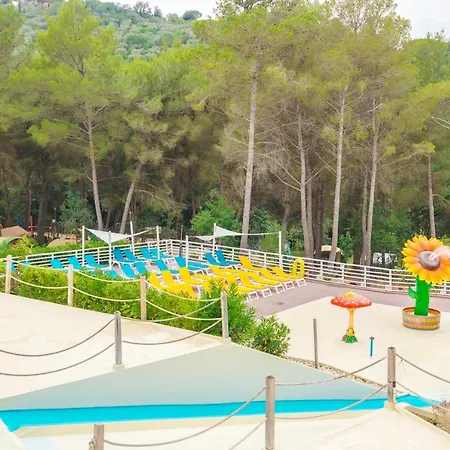 Le Pianacce Camping Village Üdülőpark Castagneto Carducci
