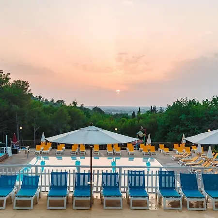 Üdülőpark Le Pianacce Camping Village 3*