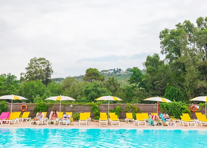 ホリデーパーク Le Pianacce Camping Village カスタニェート・カルドゥッチ