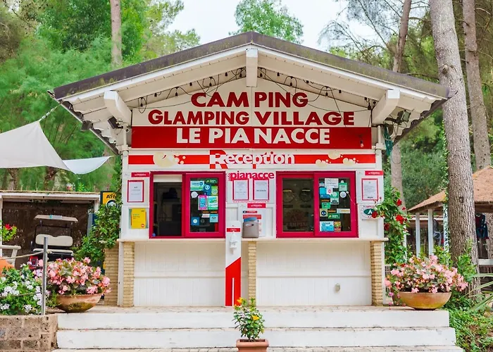 ホリデーパーク Le Pianacce Camping Village 3*