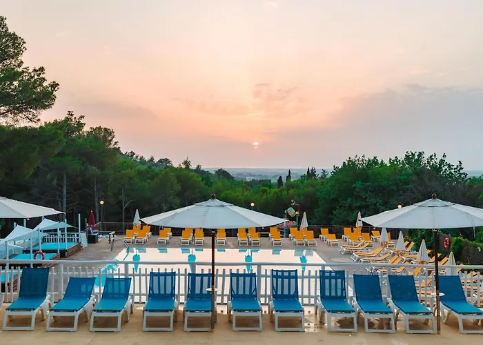 ホリデーパーク Le Pianacce Camping Village 3*