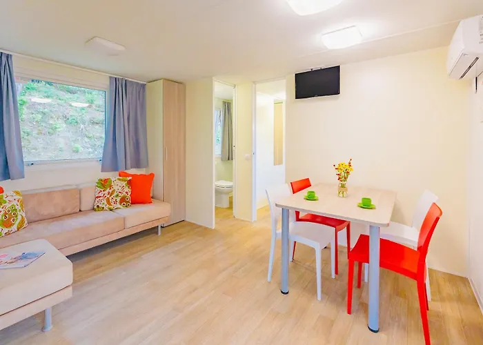 ホリデーパーク Le Pianacce Camping Village 3*