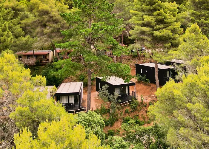Le Pianacce Camping Village ホリデーパーク 3*