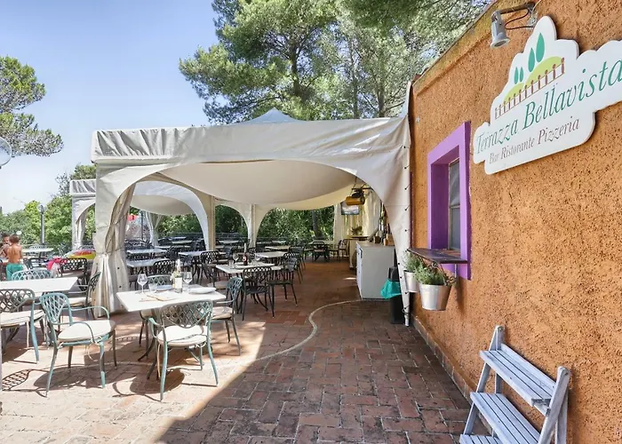 Le Pianacce Camping Village ホリデーパーク カスタニェート・カルドゥッチ